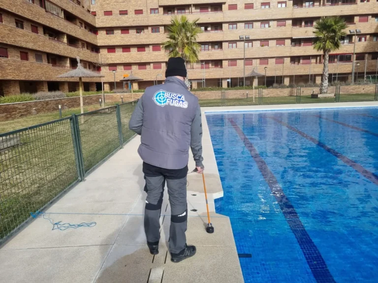 localización de fugas de agua en madrid - busca fugas madrid detectando fugas en una piscina comunitaria